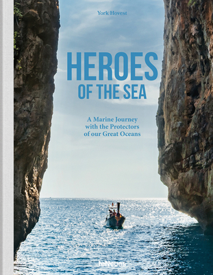 Heroes of the Sea By York Hovest Cover Image