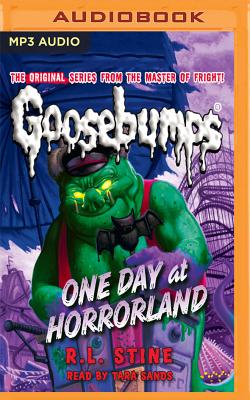 Cover for One Day at Horrorland (Classic Goosebumps #5)
