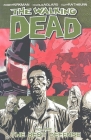 The Walking Dead Volume 5: The Best Defense (Walking Dead (6 Stories) #5) By Robert Kirkman Cover Image