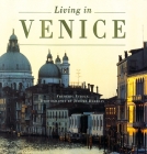 Living In Venice (New Edition) By Frédéric Vitoux, Jerome Darblay (Photographs by), Nicolas Bruant (Photographs by) Cover Image
