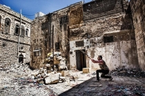 A Whole World Blind: War and Life in Northern Syria By Nish Nalbandian (Photographer) Cover Image