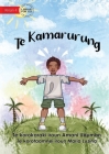 Being Healthy - Te Kamarurung (Te Kiribati) By Amani Uduman, Maria Luzina (Illustrator) Cover Image