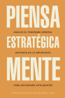 Piensa Estratégicamente (Thinking Strategically, Spanish Edition) By Harvard Business Review, Irene Muñoz (Translator) Cover Image