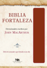 Biblia Fortaleza - Rvr60 - Marrón By John MacArthur Cover Image
