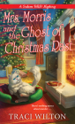 Mrs. Morris and the Ghost of Christmas Past (A Salem B&B Mystery #3) Cover Image