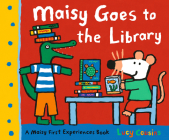 Maisy Goes to the Library: A Maisy First Experience Book By Lucy Cousins, Lucy Cousins (Illustrator) Cover Image