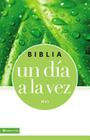 Biblia un Dia a la Vez-NVI (Once-A-Day) By Zondervan Cover Image